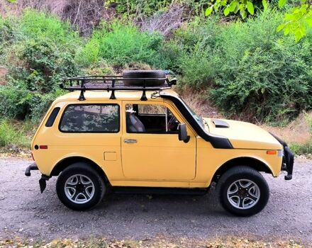 Бежевый ВАЗ Нива, объемом двигателя 1.6 л и пробегом 100 тыс. км за 1500 $, фото 5 на Automoto.ua