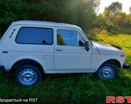 Бежевый ВАЗ Нива, объемом двигателя 1.6 л и пробегом 188 тыс. км за 1999 $, фото 1 на Automoto.ua
