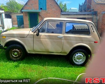 Бежевий ВАЗ Нива, об'ємом двигуна 1.6 л та пробігом 0 тис. км за 2000 $, фото 11 на Automoto.ua