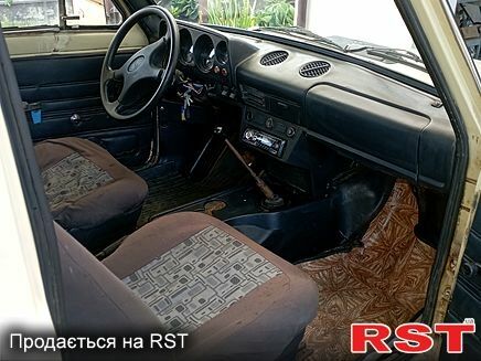 Бежевый ВАЗ Нива, объемом двигателя 1.6 л и пробегом 7 тыс. км за 1320 $, фото 6 на Automoto.ua