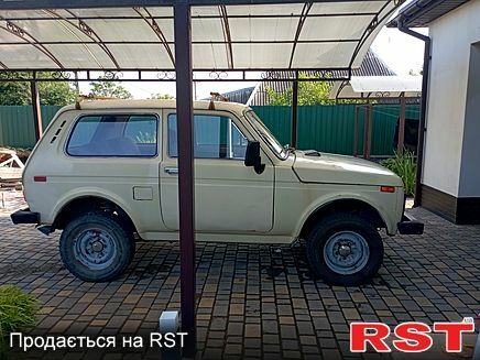 Бежевый ВАЗ Нива, объемом двигателя 1.6 л и пробегом 7 тыс. км за 1320 $, фото 7 на Automoto.ua