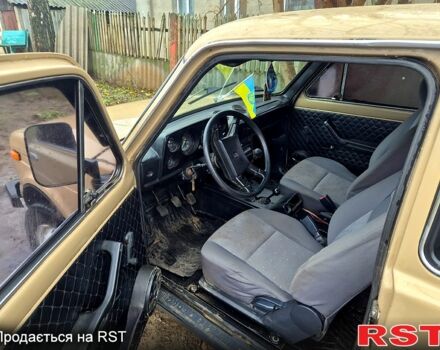 Бежевий ВАЗ Нива, об'ємом двигуна 1.6 л та пробігом 150 тис. км за 2200 $, фото 4 на Automoto.ua