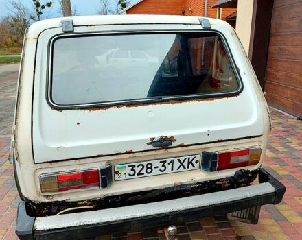 Бежевый ВАЗ Нива, объемом двигателя 1.6 л и пробегом 43 тыс. км за 900 $, фото 1 на Automoto.ua