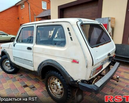 Бежевый ВАЗ Нива, объемом двигателя 1.6 л и пробегом 43 тыс. км за 900 $, фото 4 на Automoto.ua