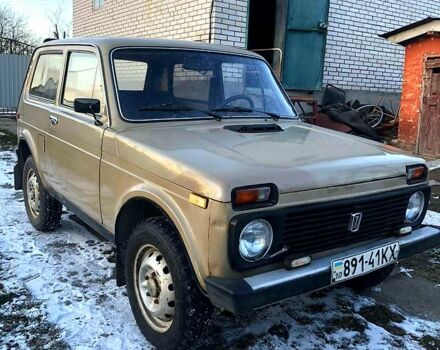 Бежевый ВАЗ Нива, объемом двигателя 1.5 л и пробегом 121 тыс. км за 1900 $, фото 3 на Automoto.ua