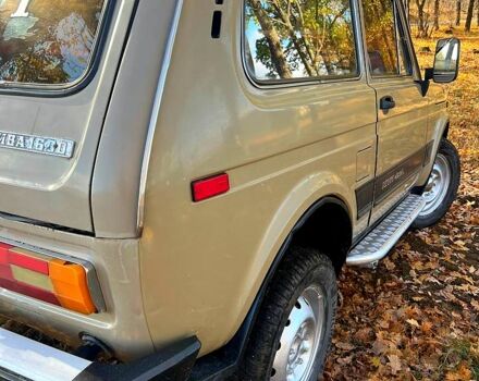 Бежевый ВАЗ Нива, объемом двигателя 1.7 л и пробегом 120 тыс. км за 1900 $, фото 2 на Automoto.ua