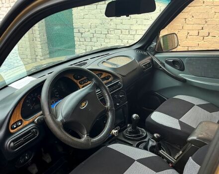 Бежевий ВАЗ Нива, об'ємом двигуна 1.7 л та пробігом 212 тис. км за 3700 $, фото 3 на Automoto.ua
