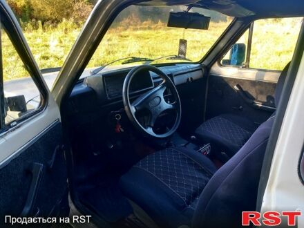 Бежевый ВАЗ Нива, объемом двигателя 1.6 л и пробегом 188 тыс. км за 1999 $, фото 1 на Automoto.ua