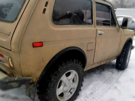 ВАЗ Нива 1985 в Чернигове на Automoto.ua Бежевый ВАЗ Нива, объемом двигателя 1.6 л и пробегом 0 тыс. км за 2600 $, фото 1 на Automoto.ua