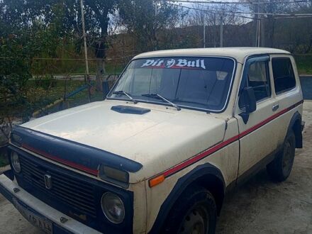 Бежевый ВАЗ Нива, объемом двигателя 1.6 л и пробегом 100 тыс. км за 2000 $, фото 1 на Automoto.ua