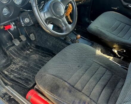 Чорний ВАЗ Нива, об'ємом двигуна 1.6 л та пробігом 102 тис. км за 2300 $, фото 6 на Automoto.ua