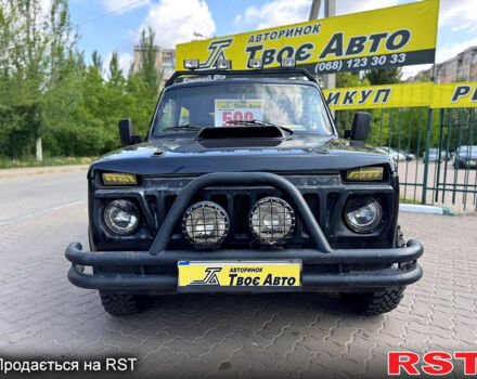 Черный ВАЗ Нива, объемом двигателя 1.6 л и пробегом 183 тыс. км за 2300 $, фото 1 на Automoto.ua