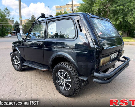 Черный ВАЗ Нива, объемом двигателя 1.6 л и пробегом 183 тыс. км за 2300 $, фото 4 на Automoto.ua