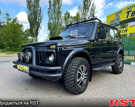 Черный ВАЗ Нива, объемом двигателя 1.6 л и пробегом 183 тыс. км за 2300 $, фото 2 на Automoto.ua