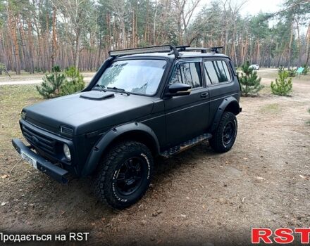 Черный ВАЗ Нива, объемом двигателя 1.7 л и пробегом 1080 тыс. км за 5500 $, фото 1 на Automoto.ua