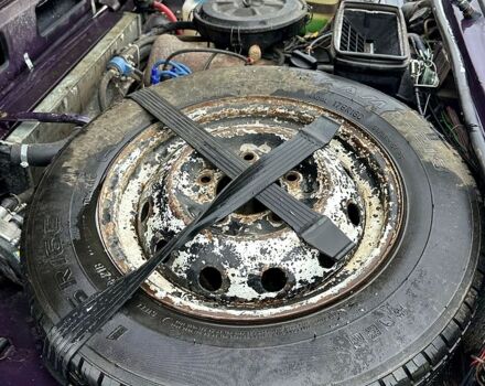 Фіолетовий ВАЗ Нива, об'ємом двигуна 1.7 л та пробігом 162 тис. км за 3300 $, фото 4 на Automoto.ua