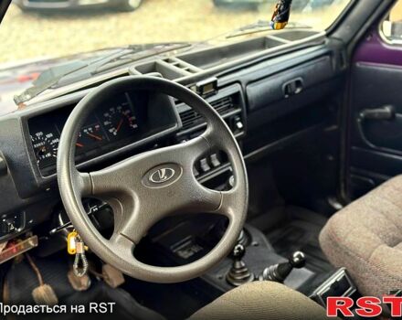 Фиолетовый ВАЗ Нива, объемом двигателя 1.7 л и пробегом 250 тыс. км за 2300 $, фото 6 на Automoto.ua