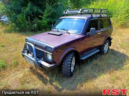 Фиолетовый ВАЗ Нива, объемом двигателя 1.6 л и пробегом 0 тыс. км за 3000 $, фото 1 на Automoto.ua