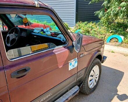 Коричневий ВАЗ Нива, об'ємом двигуна 1.7 л та пробігом 190 тис. км за 2950 $, фото 1 на Automoto.ua