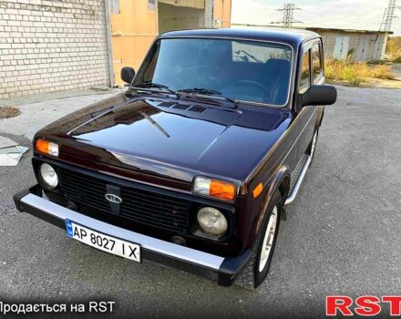 Коричневый ВАЗ Нива, объемом двигателя 1.7 л и пробегом 157 тыс. км за 5000 $, фото 1 на Automoto.ua