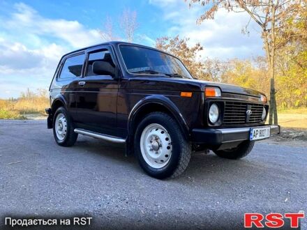 Коричневый ВАЗ Нива, объемом двигателя 1.7 л и пробегом 157 тыс. км за 5000 $, фото 1 на Automoto.ua