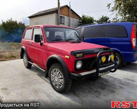 Червоний ВАЗ Нива, об'ємом двигуна 1.6 л та пробігом 100 тис. км за 750 $, фото 3 на Automoto.ua