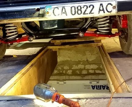 ВАЗ Нива 1980 у Светловдске на Automoto.ua Червоний ВАЗ Нива, об'ємом двигуна 1.6 л та пробігом 103 тис. км за 1000 $, фото 3 на Automoto.ua