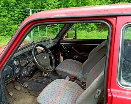 ВАЗ Нива 1980 у Синельниковом на Automoto.ua Червоний ВАЗ Нива, об'ємом двигуна 1.6 л та пробігом 0 тис. км за 2000 $, фото 1 на Automoto.ua