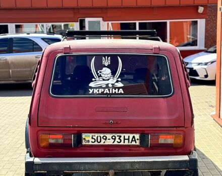 Красный ВАЗ Нива, объемом двигателя 16 л и пробегом 200 тыс. км за 1000 $, фото 6 на Automoto.ua
