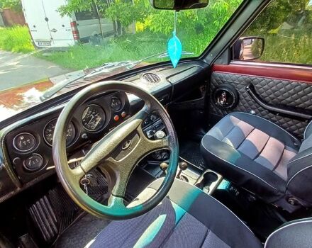 Красный ВАЗ Нива, объемом двигателя 1.6 л и пробегом 0 тыс. км за 3300 $, фото 5 на Automoto.ua