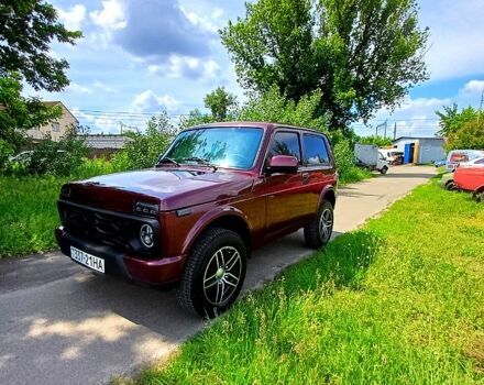 Красный ВАЗ Нива, объемом двигателя 1.6 л и пробегом 0 тыс. км за 3300 $, фото 2 на Automoto.ua