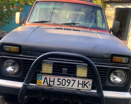 Красный ВАЗ Нива, объемом двигателя 1.9 л и пробегом 50 тыс. км за 2500 $, фото 5 на Automoto.ua
