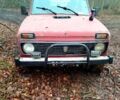 Красный ВАЗ Нива, объемом двигателя 1.6 л и пробегом 100 тыс. км за 1650 $, фото 4 на Automoto.ua