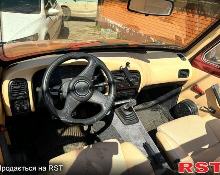 Червоний ВАЗ Нива, об'ємом двигуна 1.6 л та пробігом 0 тис. км за 2000 $, фото 9 на Automoto.ua