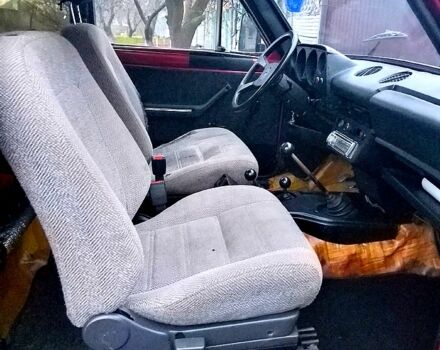 Красный ВАЗ Нива, объемом двигателя 1.6 л и пробегом 0 тыс. км за 2100 $, фото 2 на Automoto.ua