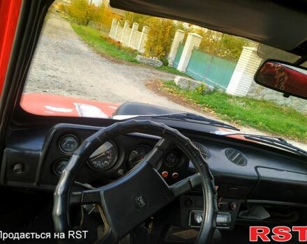 Красный ВАЗ Нива, объемом двигателя 1.6 л и пробегом 135 тыс. км за 1900 $, фото 9 на Automoto.ua