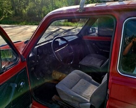 Красный ВАЗ Нива, объемом двигателя 1.6 л и пробегом 80 тыс. км за 1675 $, фото 5 на Automoto.ua