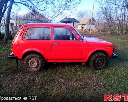 Червоний ВАЗ Нива, об'ємом двигуна 1.6 л та пробігом 150 тис. км за 1500 $, фото 1 на Automoto.ua