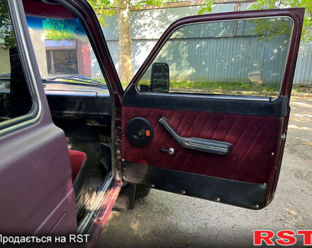 Красный ВАЗ Нива, объемом двигателя 1.6 л и пробегом 0 тыс. км за 2500 $, фото 5 на Automoto.ua