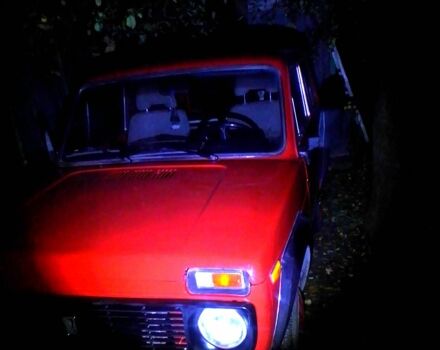 Червоний ВАЗ Нива, об'ємом двигуна 1.6 л та пробігом 0 тис. км за 2000 $, фото 3 на Automoto.ua