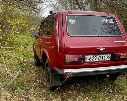 Красный ВАЗ Нива, объемом двигателя 1.6 л и пробегом 70 тыс. км за 1420 $, фото 3 на Automoto.ua
