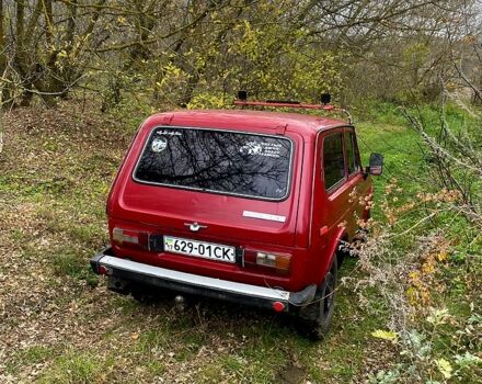 Красный ВАЗ Нива, объемом двигателя 1.6 л и пробегом 70 тыс. км за 1420 $, фото 2 на Automoto.ua