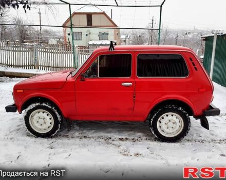 Красный ВАЗ Нива, объемом двигателя 1.6 л и пробегом 0 тыс. км за 2900 $, фото 2 на Automoto.ua
