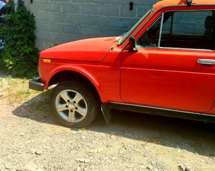 Красный ВАЗ Нива, объемом двигателя 1.6 л и пробегом 0 тыс. км за 3200 $, фото 2 на Automoto.ua