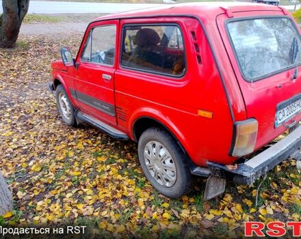 Красный ВАЗ Нива, объемом двигателя 1.6 л и пробегом 10 тыс. км за 1499 $, фото 3 на Automoto.ua
