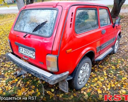 Красный ВАЗ Нива, объемом двигателя 1.6 л и пробегом 10 тыс. км за 1499 $, фото 2 на Automoto.ua