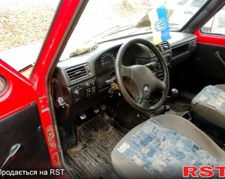 Красный ВАЗ Нива, объемом двигателя 1.6 л и пробегом 10 тыс. км за 1499 $, фото 1 на Automoto.ua