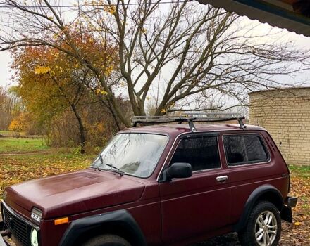 Червоний ВАЗ Нива, об'ємом двигуна 1.7 л та пробігом 78 тис. км за 2550 $, фото 4 на Automoto.ua