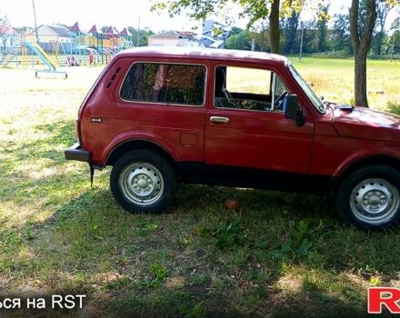 Красный ВАЗ Нива, объемом двигателя 1.7 л и пробегом 111 тыс. км за 2000 $, фото 4 на Automoto.ua