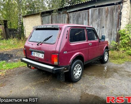 Красный ВАЗ Нива, объемом двигателя 1.6 л и пробегом 170 тыс. км за 2200 $, фото 1 на Automoto.ua
